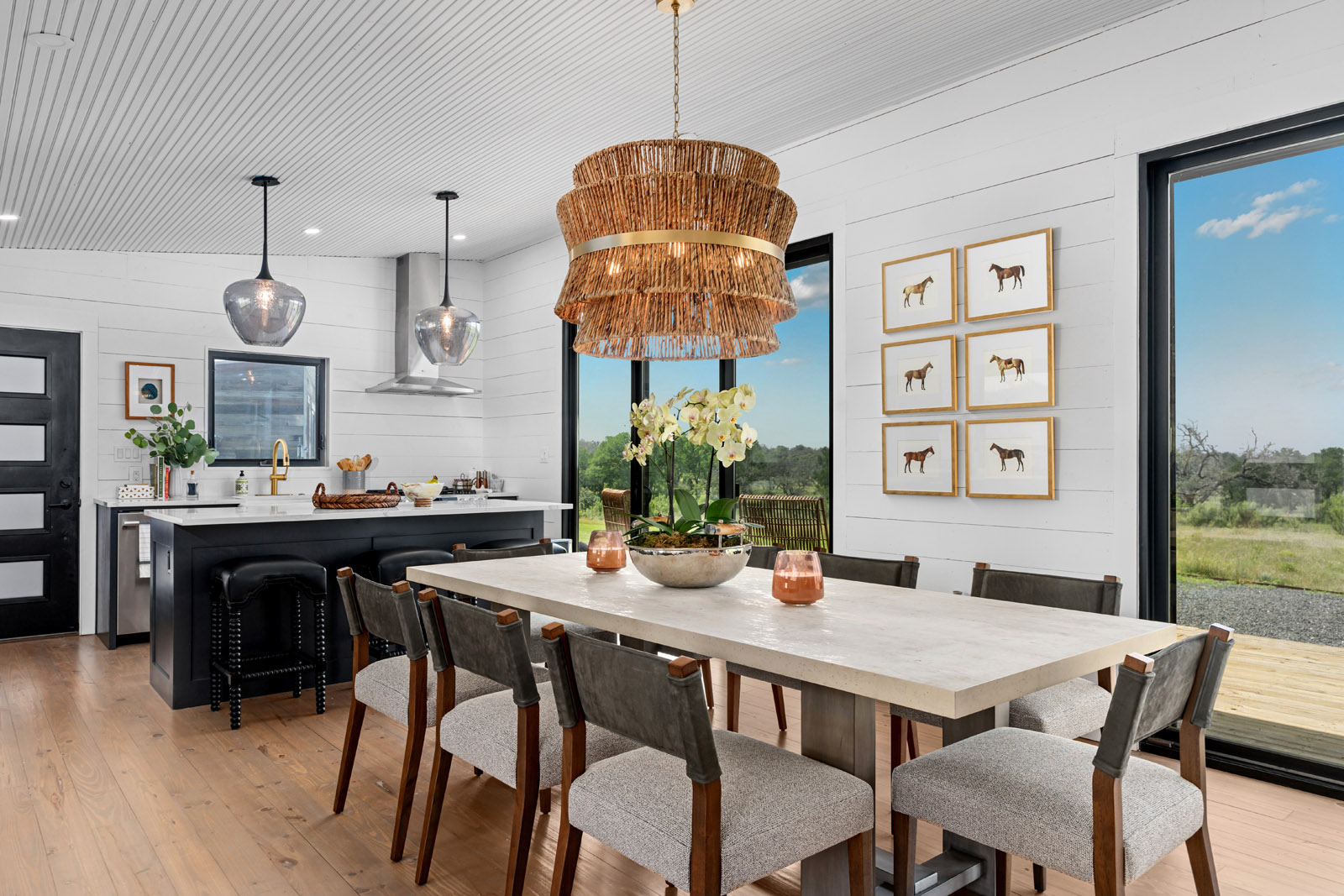 2Chula Bee - Stonewall Interior - 07633